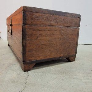 Beautiful Vintage 1820's Rosewood Jewelry box.